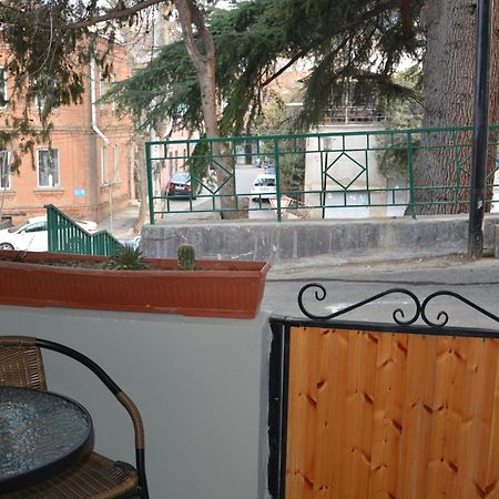 Nikas Apartment Tbilisi ภายนอก รูปภาพ
