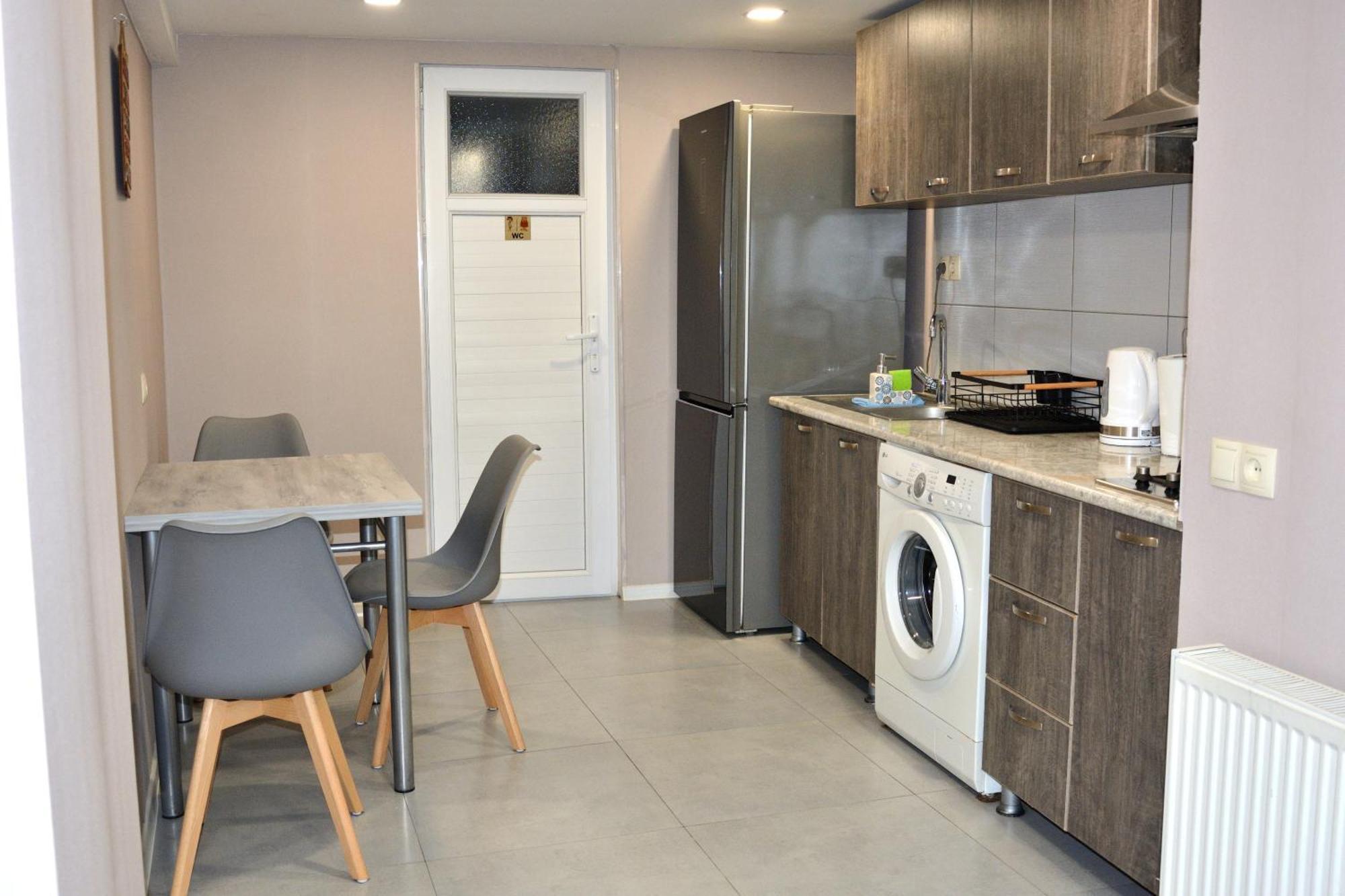 Nikas Apartment Tbilisi ภายนอก รูปภาพ